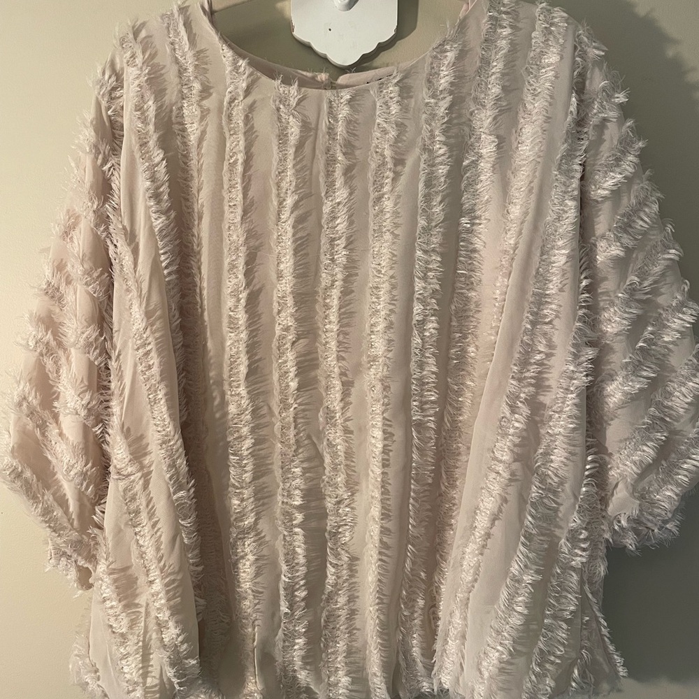 Elegant Cream Textured Women's Top by Joh size large